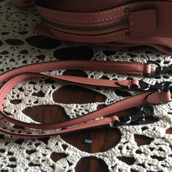 Coach 1941 30 Rogue Melon Tea Rose - Picture 10 of 10